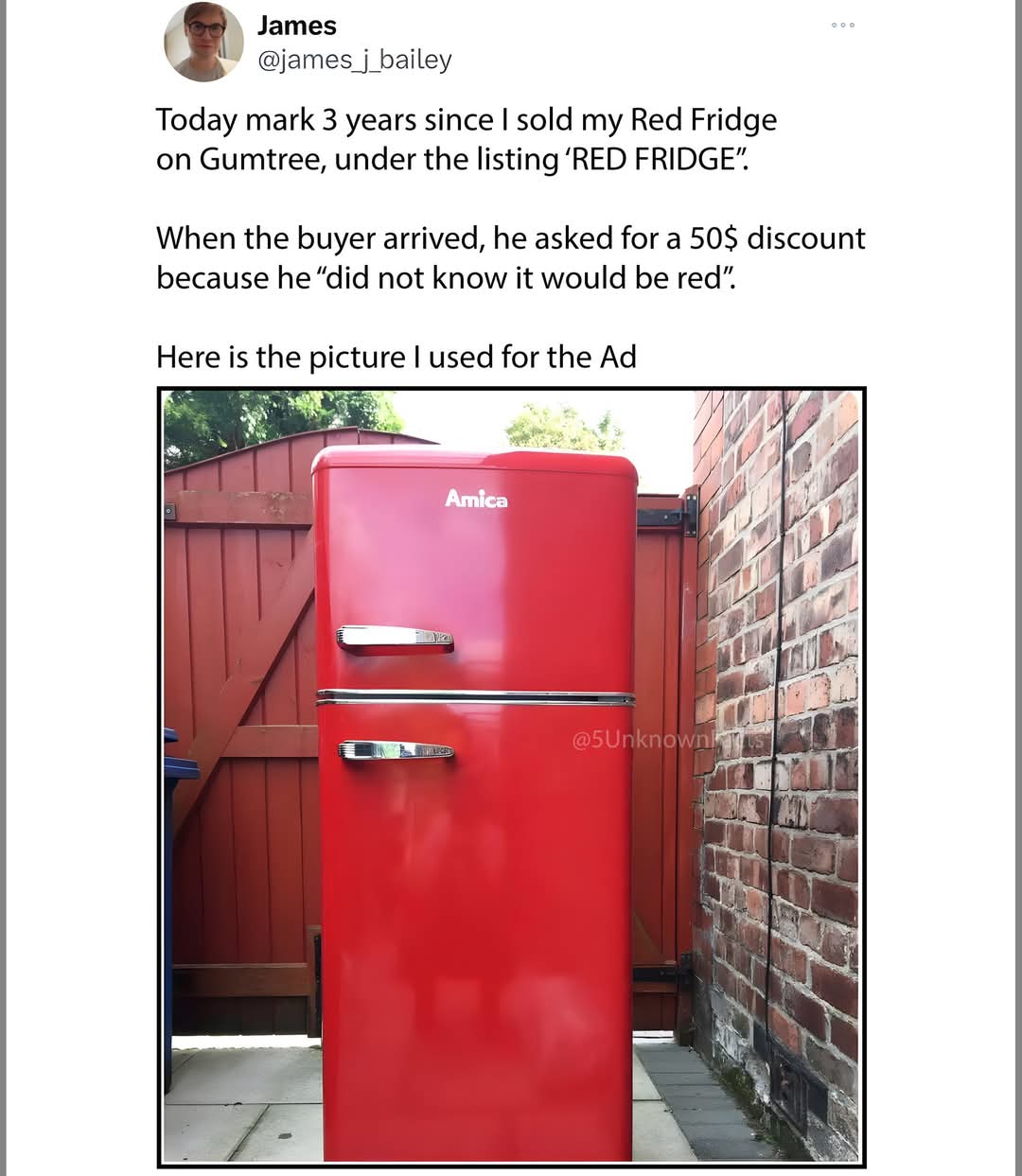 Today marks 3 years since I sold my Red Fridge on Gumtree, under the listing ‘RED FRIDGE’.
When the buyer arrived, he asked for a 50$ discount because he “did not know it would be red”. Here is the picture I used for the Ad: